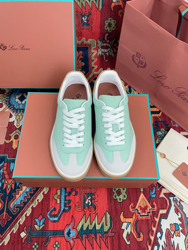 スーパーコピーブランド靴正面デザイン